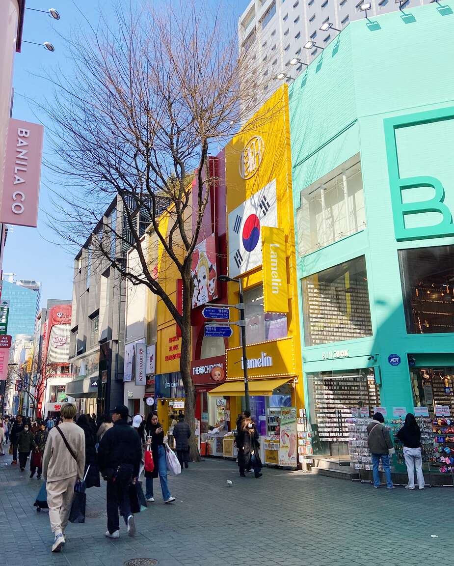 Winkelen in Myeongdong in Seoul