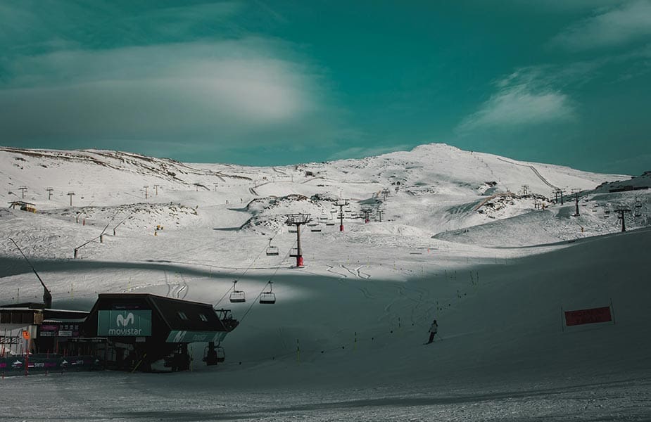 Skien in de Sierra Nevada tijdens je vakantie Andalusie