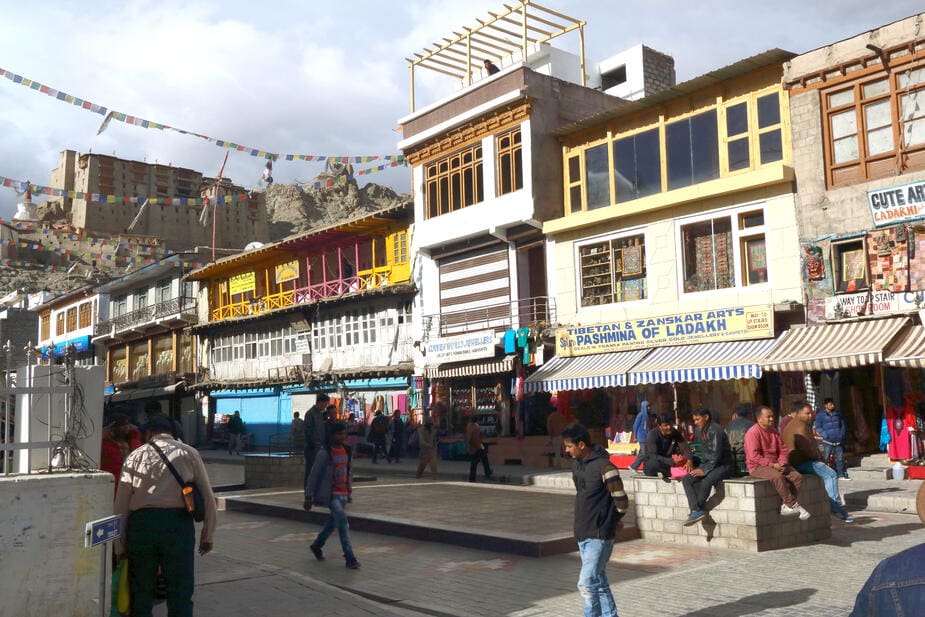 Winkelstraat in Leh in India