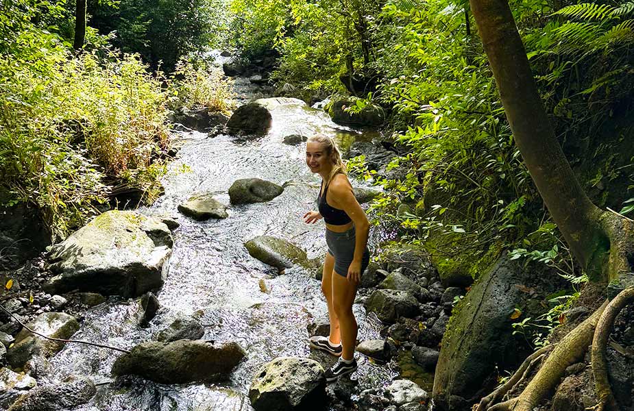 Hiken bij de Lulumahu Falls