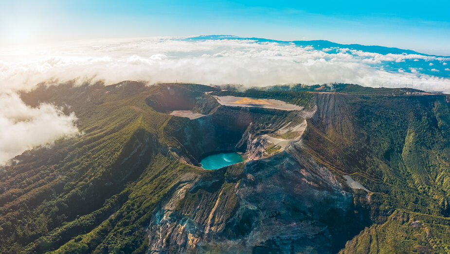 Aerea 4 crateres Volcan Irazu Cartago