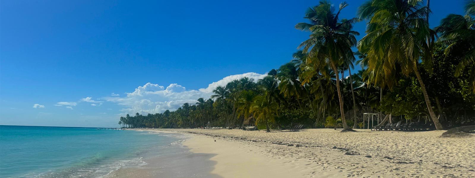 Doen op de Dominicaanse Republiek, wandelen over dit tropisch strand